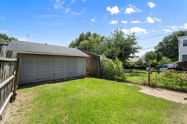 4910 Bonita Avenue, St Louis, MO 63109