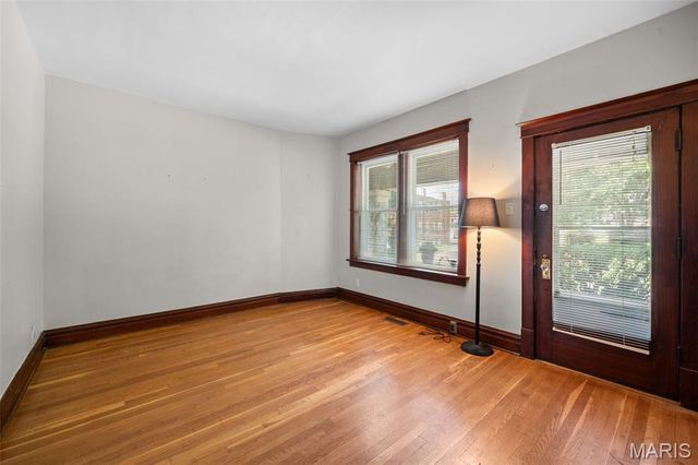 4910 Bonita Avenue, St Louis, MO 63109