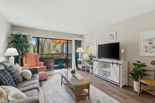 415 Ocean Creek Dr Apt 2318, Myrtle Beach, SC 29572