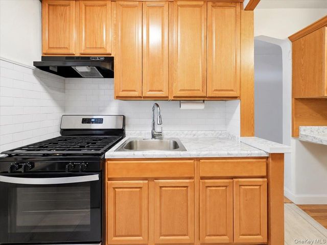 360 Ocean Parkway 5G, Brooklyn, NY 11218