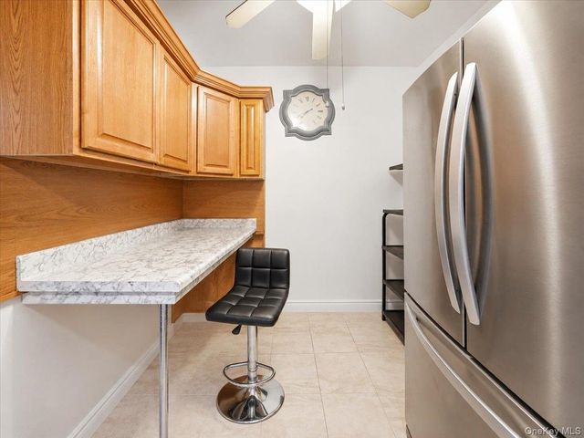 360 Ocean Parkway 5G, Brooklyn, NY 11218