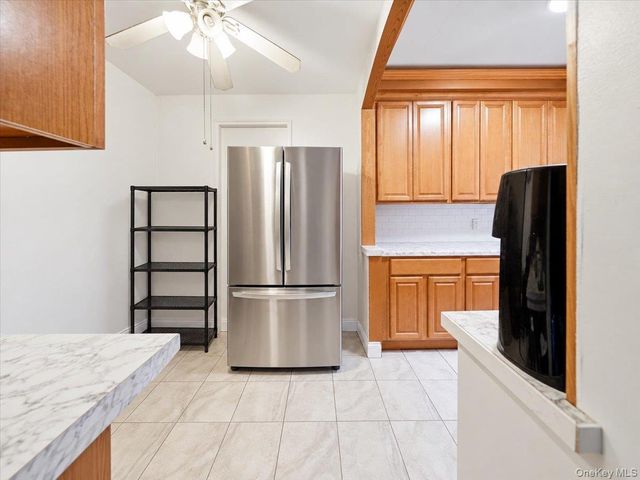 360 Ocean Parkway 5G, Brooklyn, NY 11218