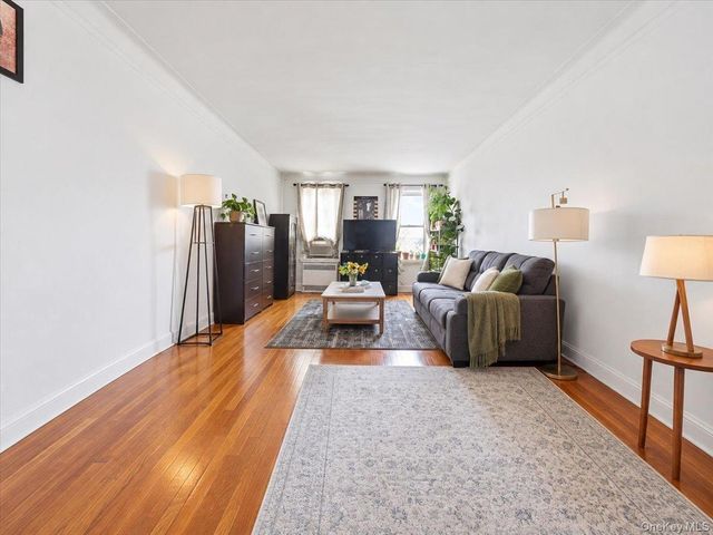 360 Ocean Parkway 5G, Brooklyn, NY 11218