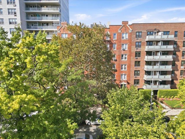 360 Ocean Parkway 5G, Brooklyn, NY 11218