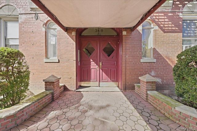 360 Ocean Parkway 5G, Brooklyn, NY 11218