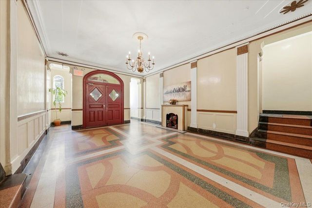 360 Ocean Parkway 5G, Brooklyn, NY 11218