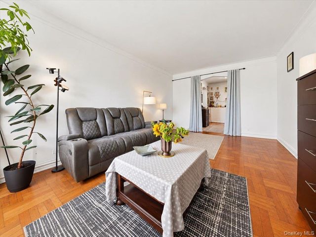 360 Ocean Parkway 5G, Brooklyn, NY 11218