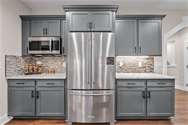 2854 Benton Ridge Rd, Palmyra, TN 37142