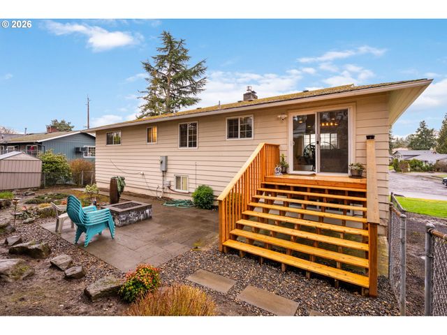 17670 Se EMERALD Dr, Milwaukie, OR 97267