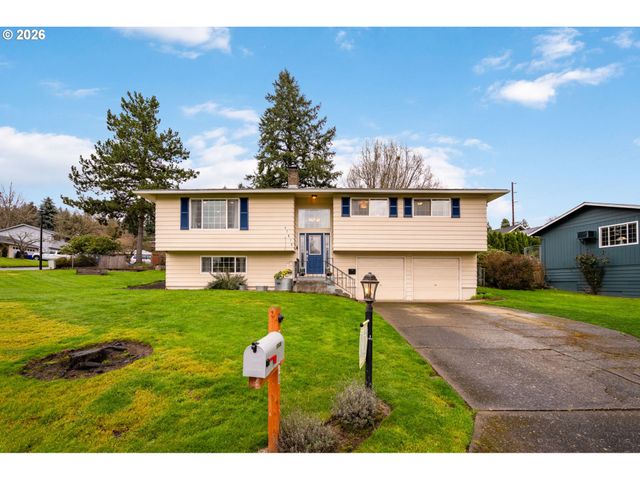 17670 Se EMERALD Dr, Milwaukie, OR 97267