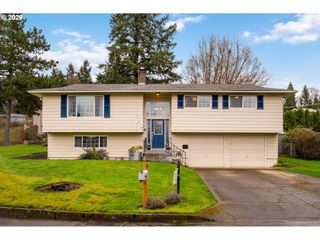 17670 Se EMERALD Dr, Milwaukie, OR 97267