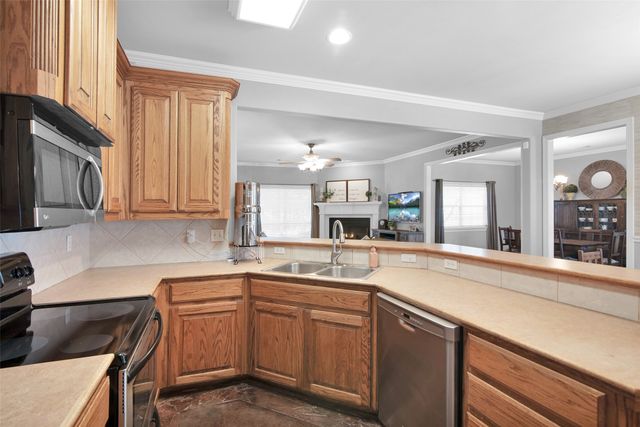611 Clay Lane, Sherman, TX 75092