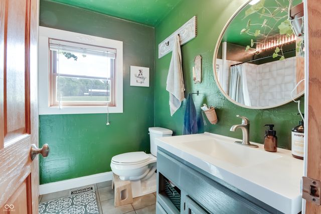 8465 Valley View Drive, Martinsville, IN 46151