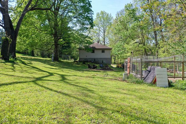 8465 Valley View Drive, Martinsville, IN 46151