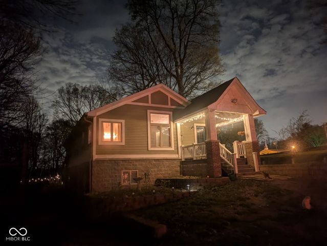 8465 Valley View Drive, Martinsville, IN 46151