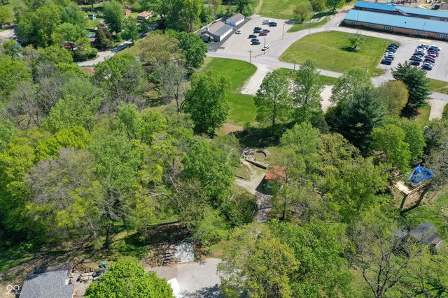 8465 Valley View Drive, Martinsville, IN 46151