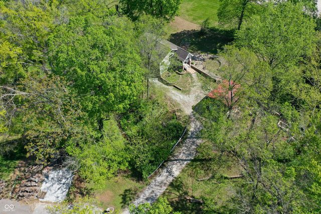 8465 Valley View Drive, Martinsville, IN 46151