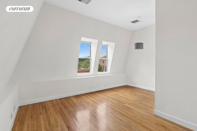 2099 5TH Avenue, New York City, NY 10035