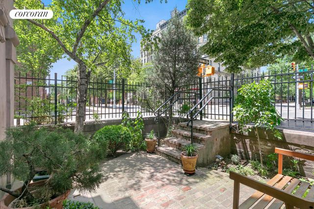 2099 5TH Avenue, New York City, NY 10035