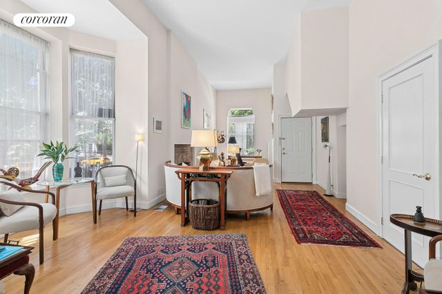 2099 5TH Avenue, New York City, NY 10035