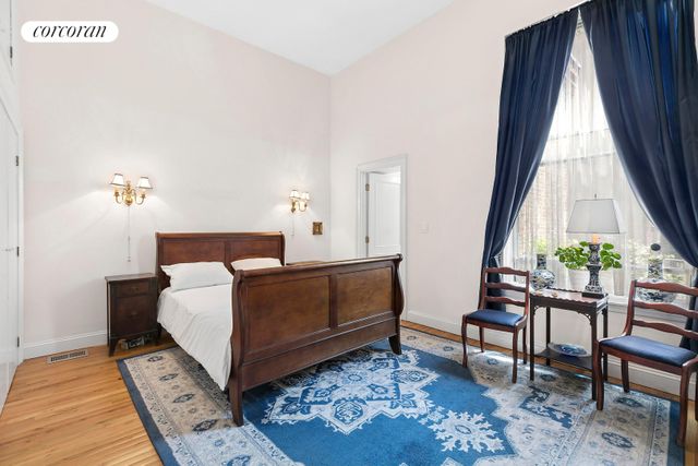 2099 5TH Avenue, New York City, NY 10035