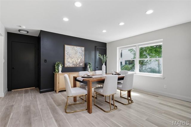 406 Meyer Avenue, St Louis, MO 63122