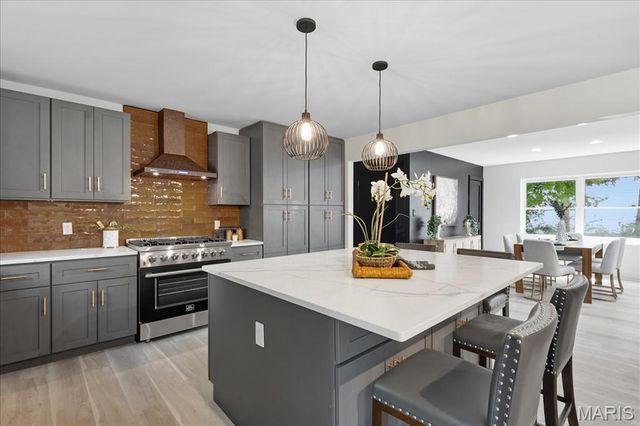 406 Meyer Avenue, St Louis, MO 63122