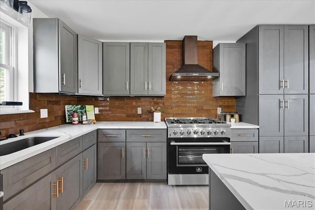 406 Meyer Avenue, St Louis, MO 63122