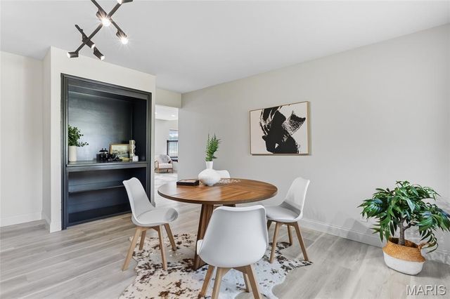 406 Meyer Avenue, St Louis, MO 63122