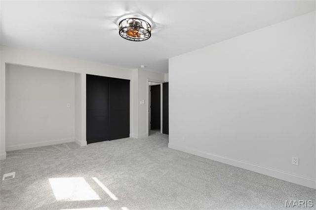 406 Meyer Avenue, St Louis, MO 63122