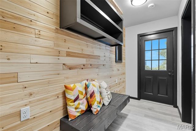 406 Meyer Avenue, St Louis, MO 63122