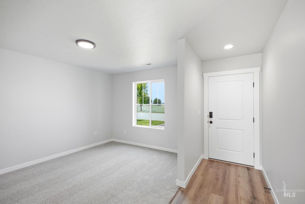17672 N Beckwourth Ave, Nampa, ID 83687 photo 2