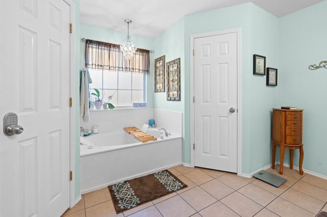 1017 Winepress Road, Burleson, TX 76028