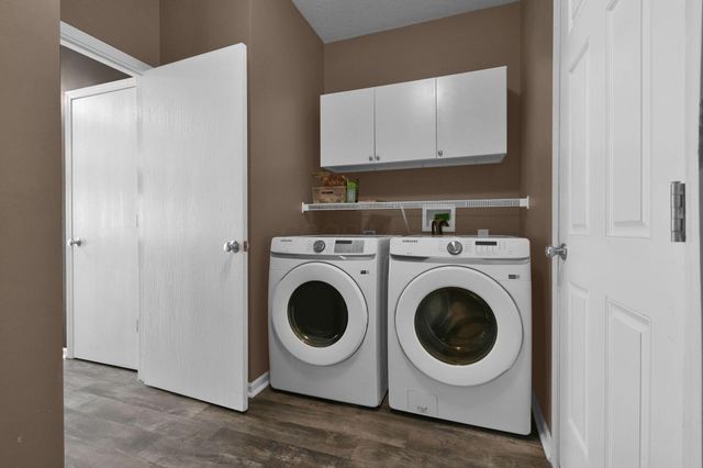 210 Autumn Way, Pataskala, OH 43062