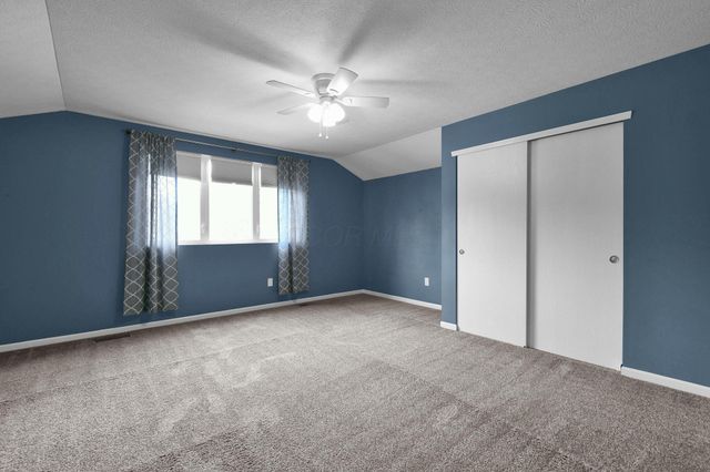 210 Autumn Way, Pataskala, OH 43062