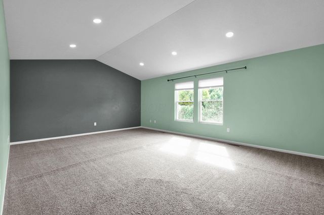 210 Autumn Way, Pataskala, OH 43062