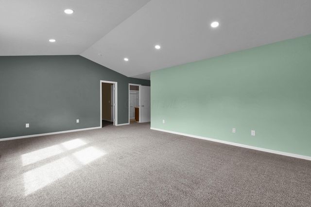 210 Autumn Way, Pataskala, OH 43062