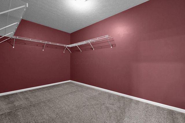 210 Autumn Way, Pataskala, OH 43062