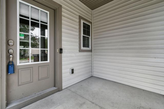 210 Autumn Way, Pataskala, OH 43062