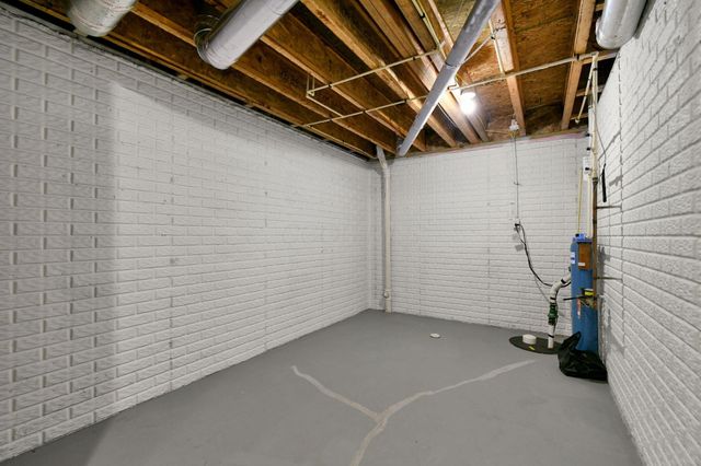 210 Autumn Way, Pataskala, OH 43062