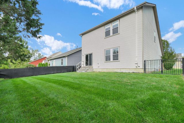 210 Autumn Way, Pataskala, OH 43062