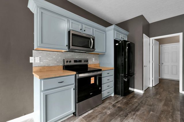 210 Autumn Way, Pataskala, OH 43062