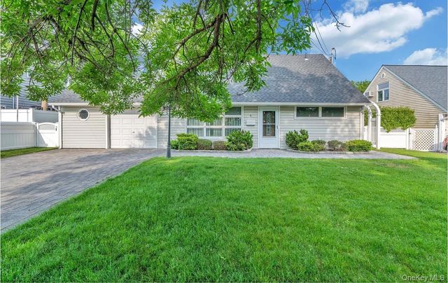 6 Arizona Avenue, Syosset, NY 11791