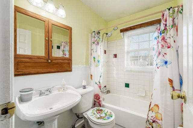 660 Gilmore Drive, Reynoldsburg, OH 43068