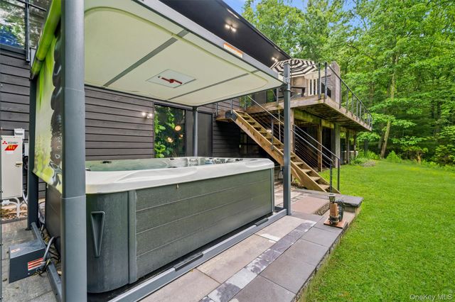 194 Mapes Road, Barryville, NY 12719