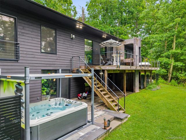 194 Mapes Road, Barryville, NY 12719