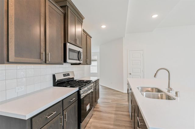 2710 Alexis Street, Seabrook, TX 77586