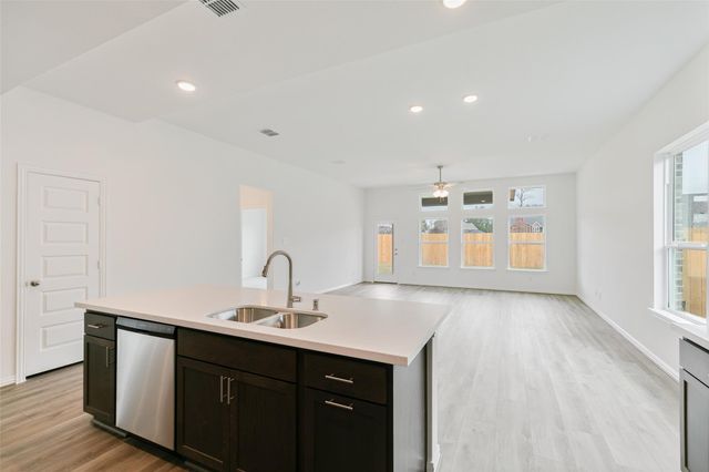 2710 Alexis Street, Seabrook, TX 77586