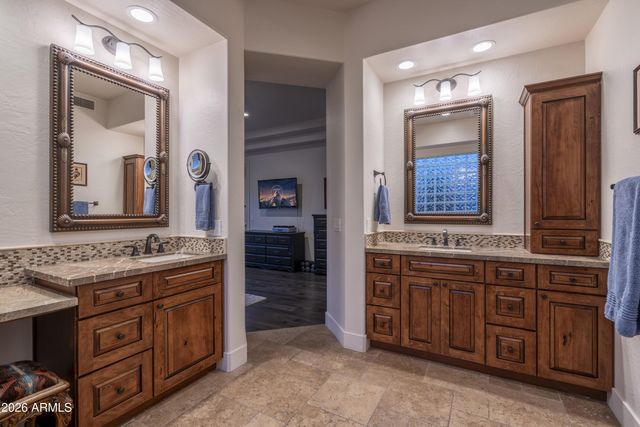 6333 E CHUPAROSA Drive, Scottsdale, AZ 85266