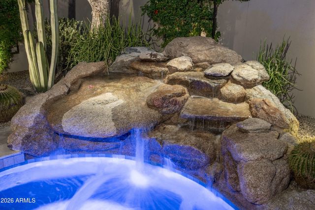 6333 E CHUPAROSA Drive, Scottsdale, AZ 85266